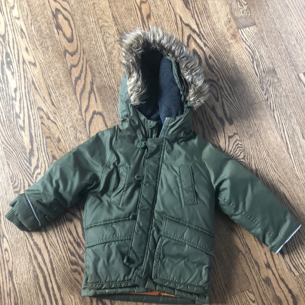 Gap size 2 army green lined puffer coat